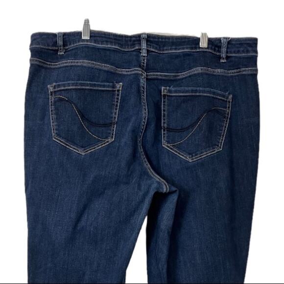 Lane Bryant Plus Women's Jeans Mid Rise Boot Cut Mid Rise Dark Wash Size 22 - Picture 5 of 8